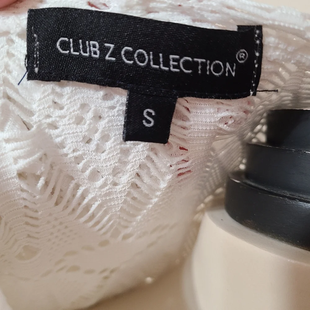 White zip up hooded swimsuit cover up - Picture 2 of 5
